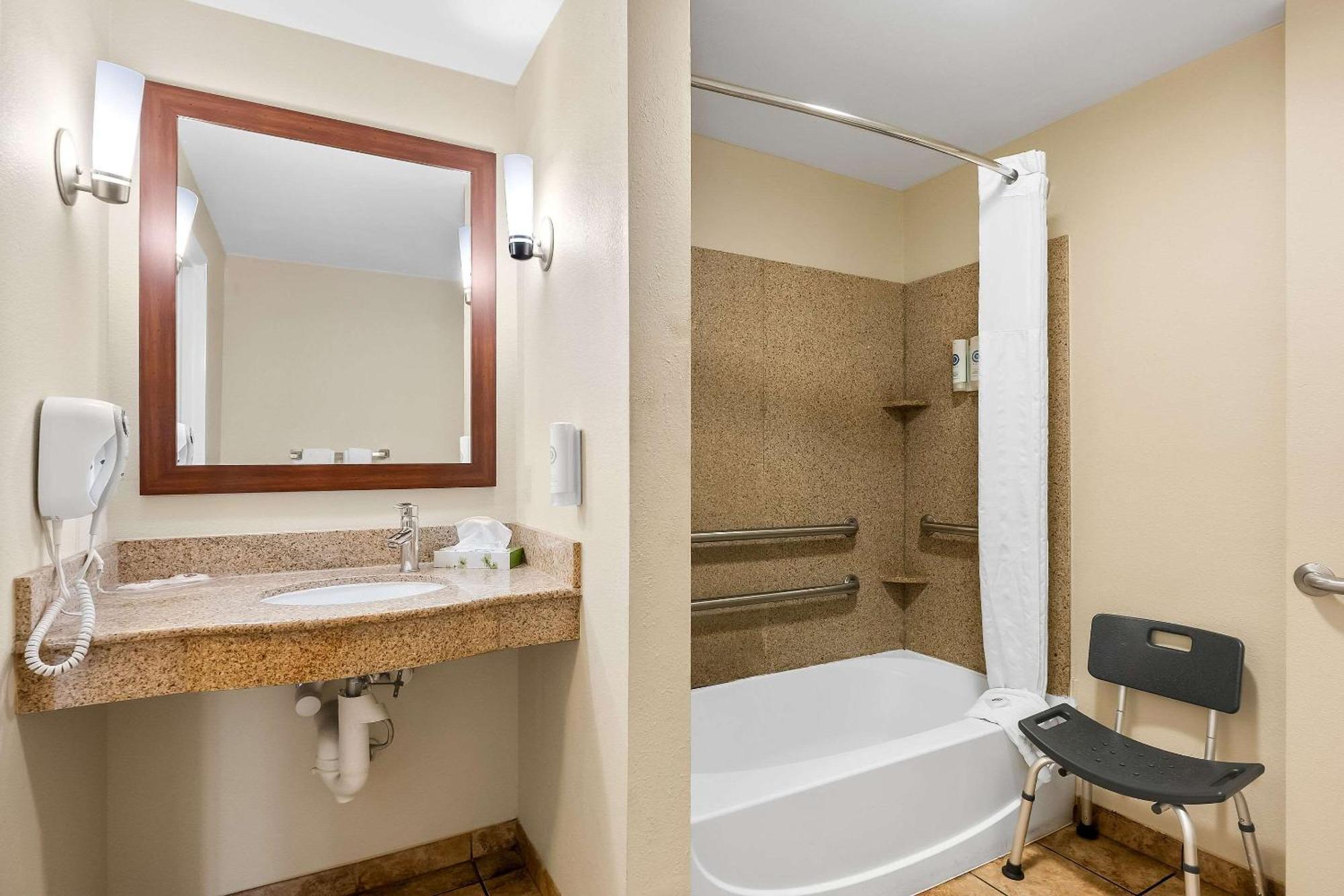 Comfort Suites Panama City Near Tyndall Afb Zewnętrze zdjęcie